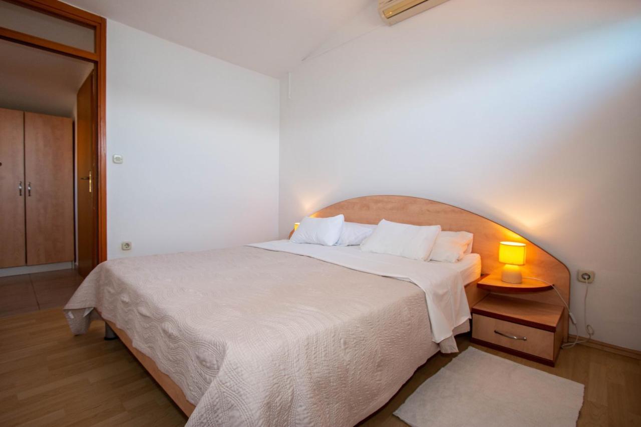 Apartments Matas Sukošan Esterno foto