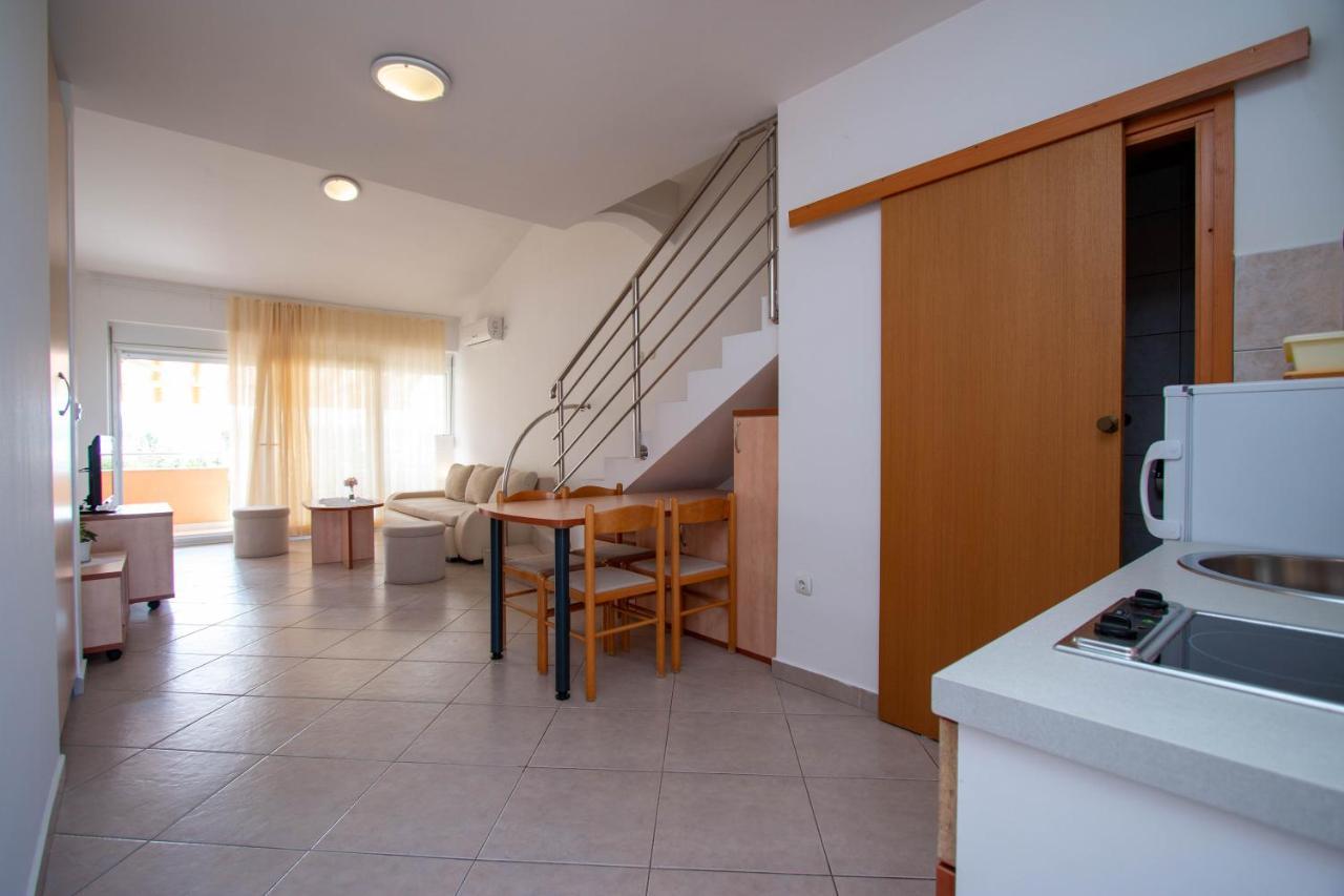 Apartments Matas Sukošan Esterno foto
